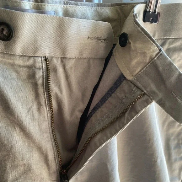MARKS AND SPENCER Stormwear Pale Green Chino Shorts size 36In Mens Summer - Picture 6 of 10